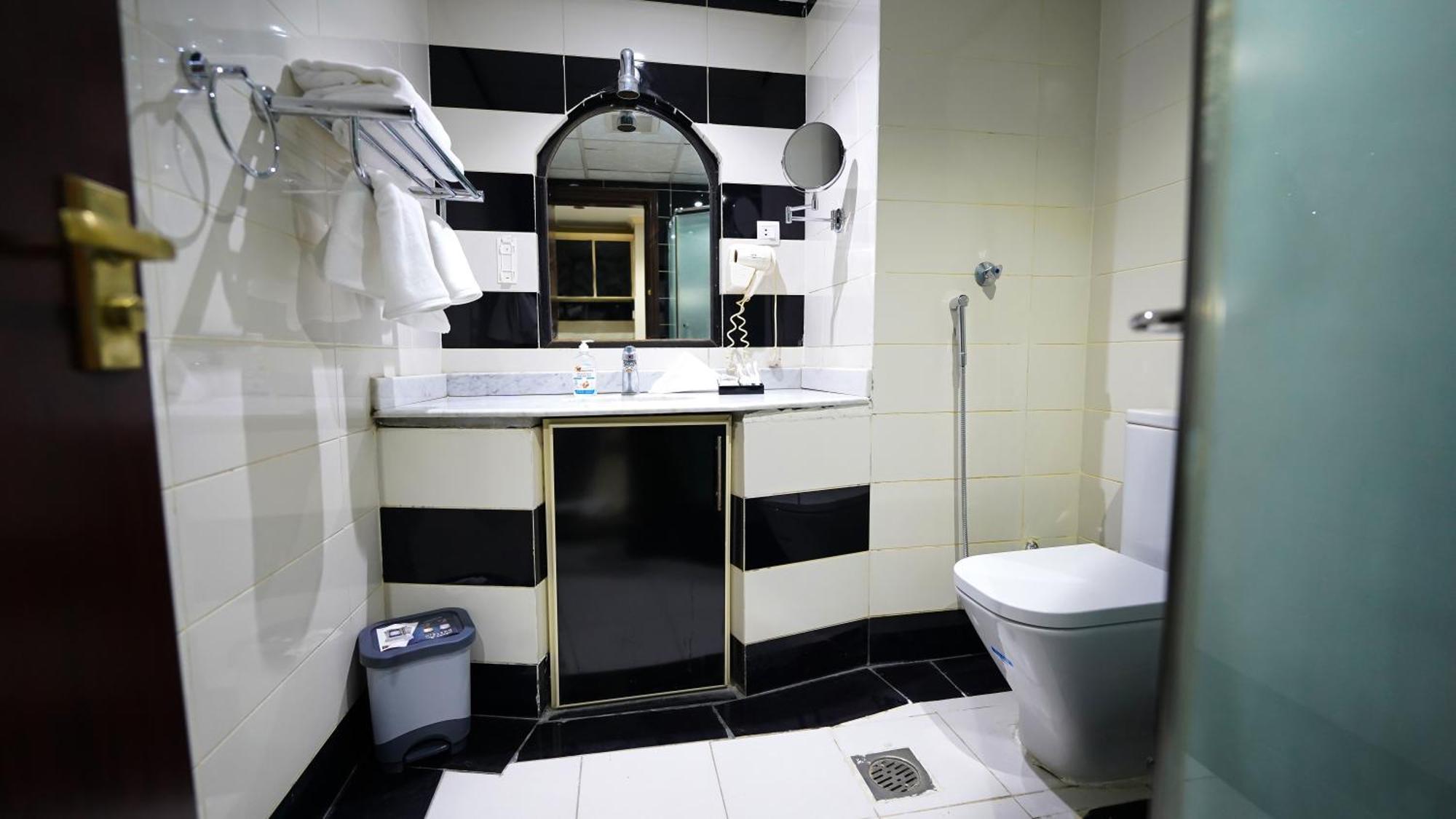 Al Kiram Hotel Al Azizia Mekka Buitenkant foto